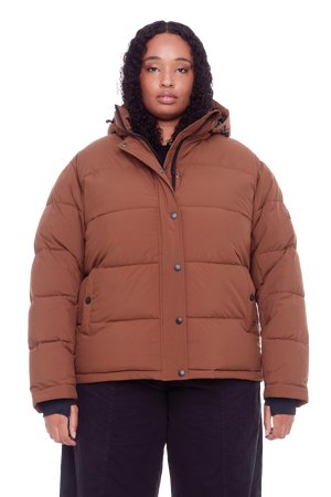 FORILLON PLUS | WOMEN'S VEGAN DOWN (RECYCLED) SHORT PUFFER JACKET, MAPLE (PLUS SIZE)